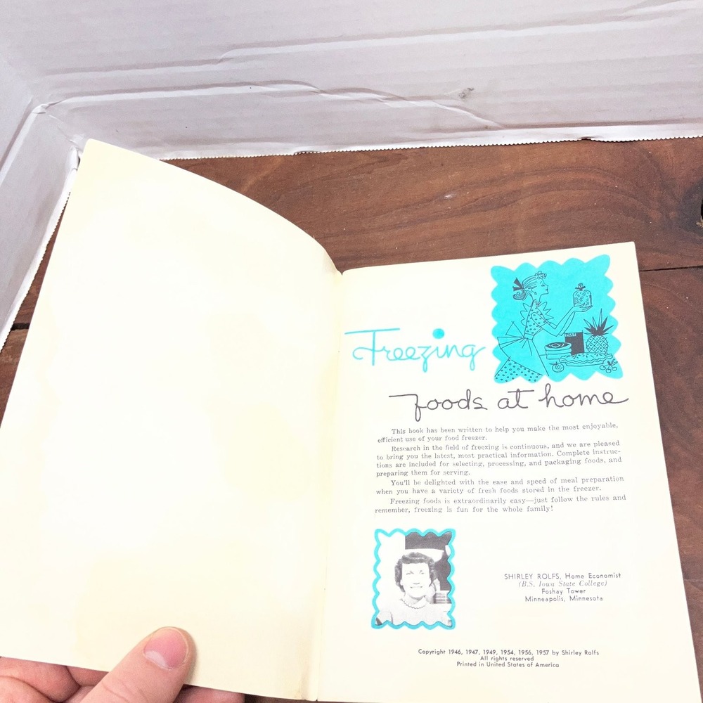 FREEZING Foods at home Shirley Rolfs 1957 Vintage Cookbook Montgomery Ward - Picture 2 of 5